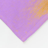 Big eyed baby fire dragon ice cream fantasy art フリースブランケット (角)