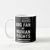 Big Fan Of Human Rights Distressed American Flag A コーヒーマグカップ (左)