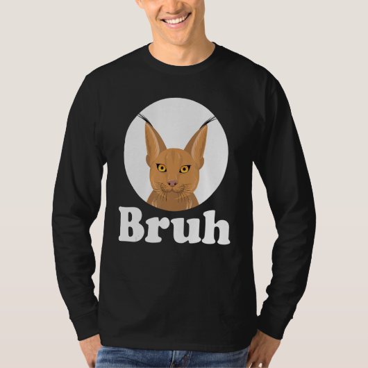 Big Floppa Caracal Cat Meme Bruh Tシャツ (正面)