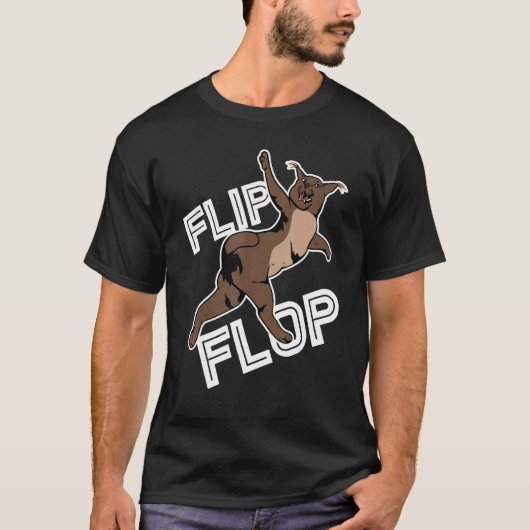 Big Floppa Caracal Cat Meme Flip Flop Tシャツ (正面)
