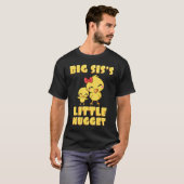Big Sis's Little Nugget Chicken Lover Sibling Nugg Tシャツ (正面フル)