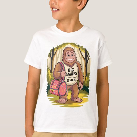 Big Smiles First Day of School Bigfoot Kid's Tシャツ (正面)