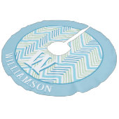 Big Zag Chevron in Green + Aqua Personalized フェイクリネンツリースカート (アングル)