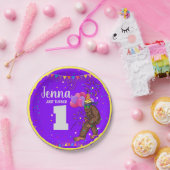 Bigfootかわいい子供の誕生日カードパーソナライズ年齢 ペーパープレート (パーティー)