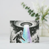 BigfootとUFO in the Forestはがき ポストカード (スタンド正面)