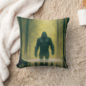 Bigfootはルイジアナ湿原を歩く クッション (ブランケット)