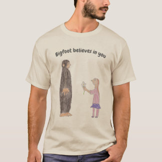 Bigfoot Believes in You Tシャツ