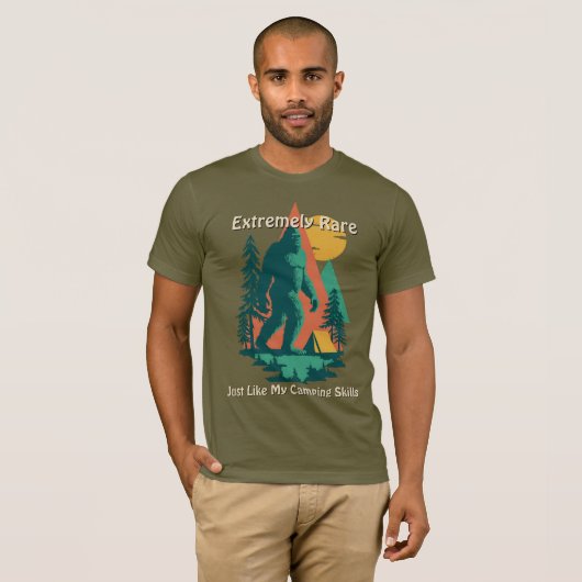 BigFoot Camping Forest Mountains Funny Custom Tシャツ (正面フル)