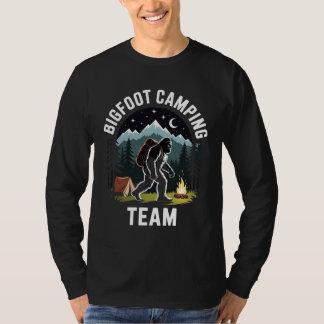 Bigfoot Camping Team Shirt, Funny Sasquatch Campfi Tシャツ