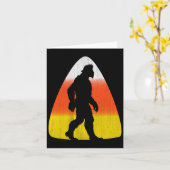 Bigfoot Candy Corn Fall Holiday Halloween And Than カード (黄色い花)