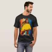 Bigfoot Carrying Taco Funny Cinco De Mayo Boys Tシャツ (正面フル)