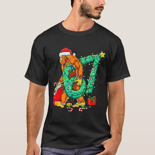 Bigfoot Christmas 67 Funny Meme Six Seven Xmas Boy Tシャツ (正面)