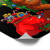 Bigfoot Christmas Tree Xmas Lights Funny Sasquatch ポスター (角)