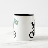 Bigfoot Cycling Delaware Flag ツートーンマグカップ (中央)