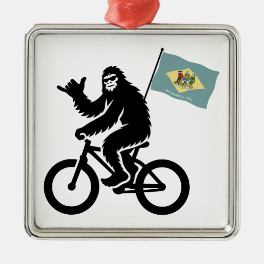 Bigfoot Cycling Delaware Flag メタルオーナメント (正面)