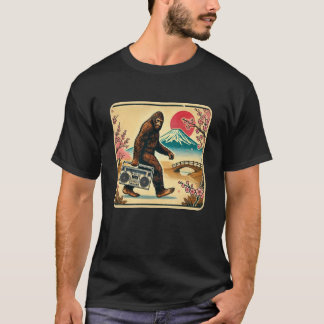 Bigfoot in Japan – 80s Retro T-Shirt Tシャツ