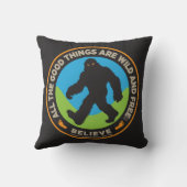 Bigfoot Pillow v2 クッション (裏面)