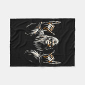 Bigfoot Rock On Sasquatch Rock And Roll Funny Rock フリースブランケット (正面(横))