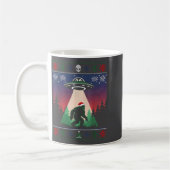 Bigfoot Santa Ufo Alien Funny Ugly Christmas Sweat コーヒーマグカップ (左)
