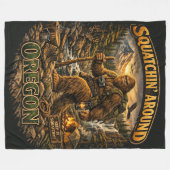 Bigfoot Sasquatch フリースブランケット (正面(横))