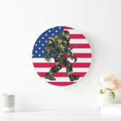 Bigfoot Sasquatch Camo     ラージ壁時計 (ホーム)