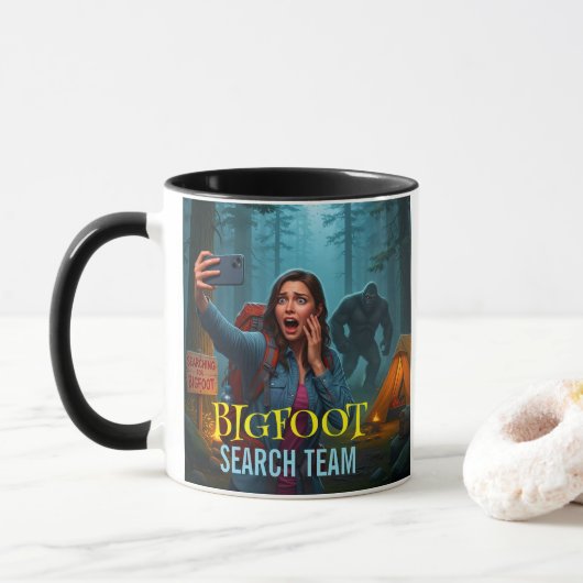 Bigfoot Sasquatch In The Woods Coffee Mug マグカップ (ドーナツ)