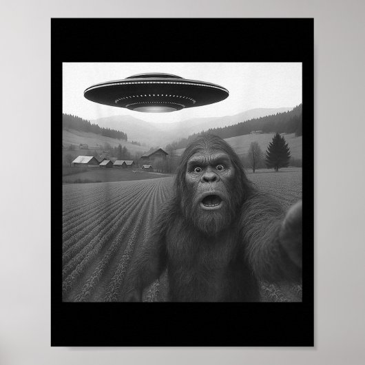 Bigfoot Selfie With Alien Ufo Funny Gifts For Men  ポスター (正面)