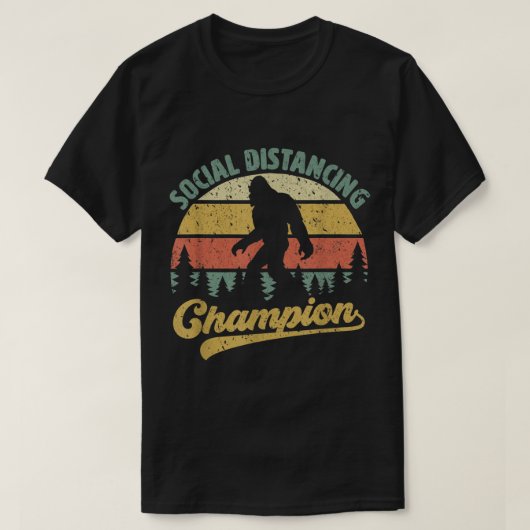 Bigfoot Social Distancing Champion Design Tシャツ (デザイン正面)