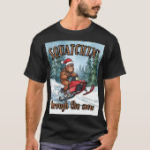 Bigfoot Squatchin' through the Snow Christmas Tシャツ (正面)