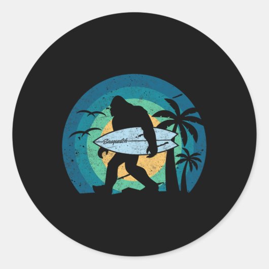 Bigfoot Surfing Shirt Funny Sasquatch Yeti Surf Te ラウンドシール (正面)