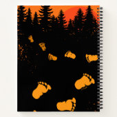 Bigfoot Tracks At Sunset ノートブック (裏面)