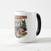 Bigfoot wilderness junkie retro design モーフィングマグカップ (正面右)