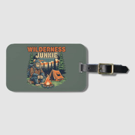 Bigfoot wilderness junkie retro design ラゲッジタグ