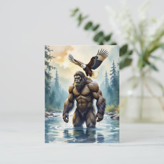 Bigfoot with an Eagle on his Shoulder  ポストカード (スタンド正面)