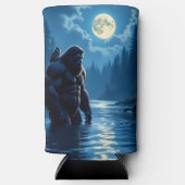 Bigfoot with an Owl on his Shoulder  スリム缶クーラー (正面)