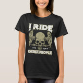 Biker Ride So I Dont Choke People Funny Motorcycle Tシャツ (正面)