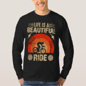Biking and Cycling   13 Tシャツ (正面)