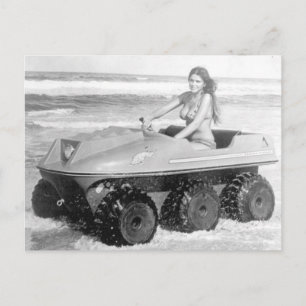 Bikini Girl in All Terrain Vehicleヴィンテージ写真 ポストカード