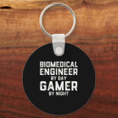 Biomedical Engineer By Day Gamer By Night Bio Med  キーホルダー (正面)