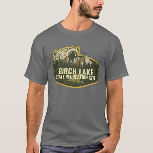Birch Lake State Recreation Site Alaska Retro Badg Tシャツ (正面)