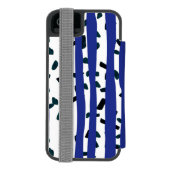 Birch Tree Trunks on Blue Incipio iPhoneウォレットケース (フォリオ裏面)