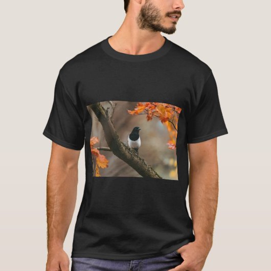Bird in Flight 4K Art Tee Tシャツ (正面)