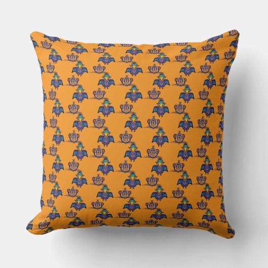 Bird & Mouse Throw Pillow クッション (正面)
