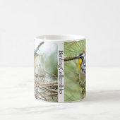 BirdingCollectiblesによる黄色い喉のウォーブラーマグカップ コーヒーマグカップ (中央)