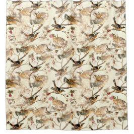 Birds on a branch（ブランチ上の鳥） シャワーカーテン