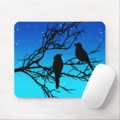 Birds on a branch, Black Against夕べ・ブルー マウスパッド (マウス)