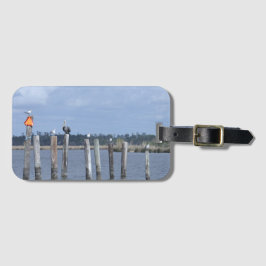 Birds on posts in湖 ラゲッジタグ
