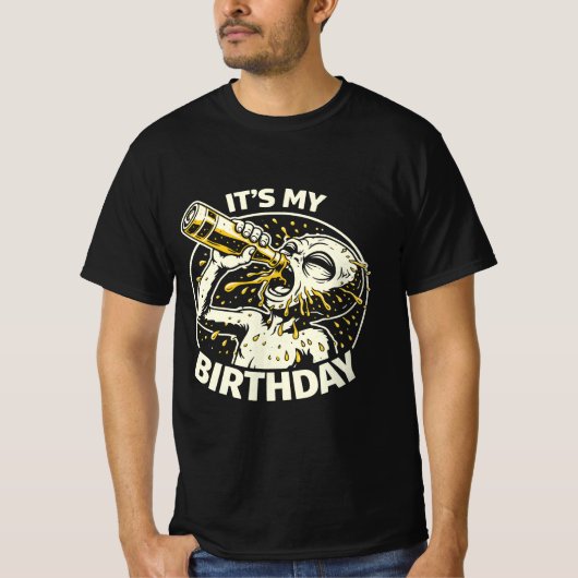Birthday Beer Chugging Alien Tシャツ (正面)
