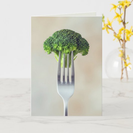 Birthday Broccoli Floret On a Fork カード (黄色い花)