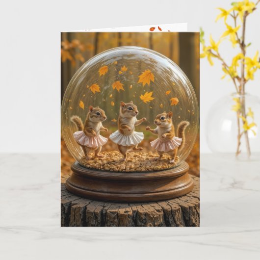 Birthday Chipmunks Dancing In a Glass Globe カード (黄色い花)